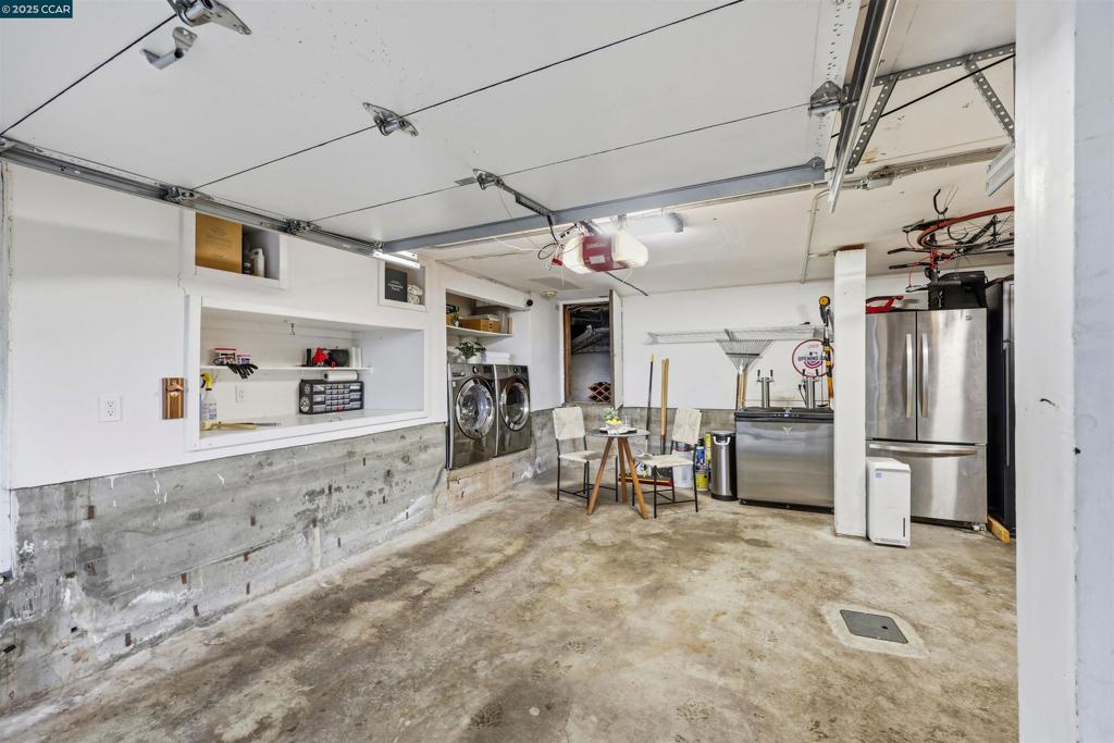 OAK SPRINGS - Residential