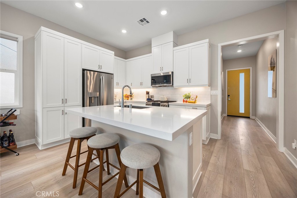 748 Sunrise Road