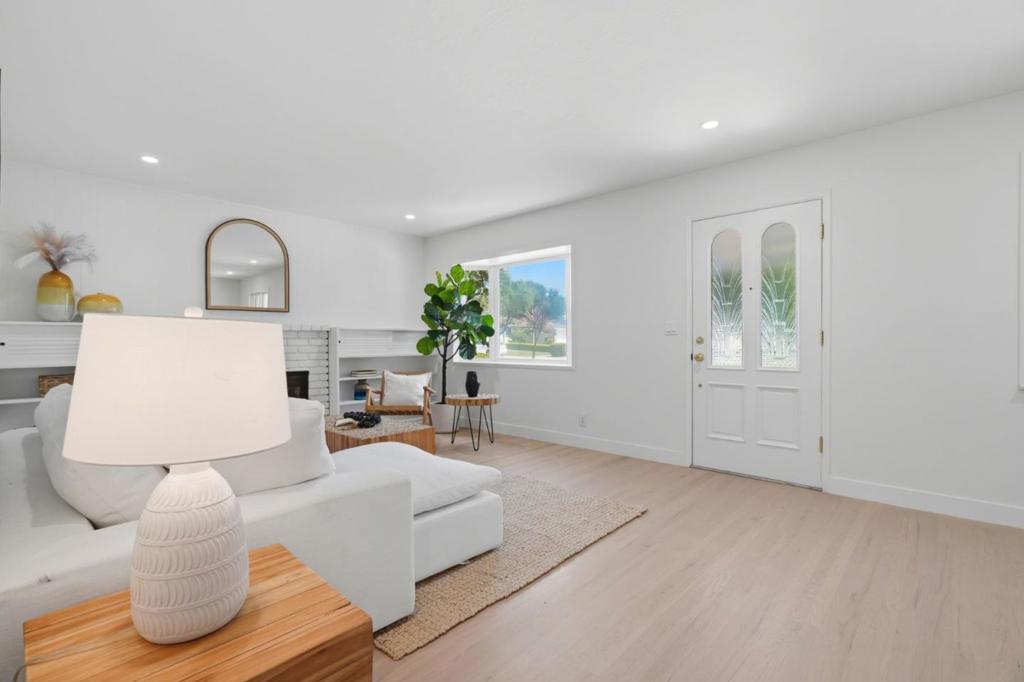 7933 Cranberry Circle