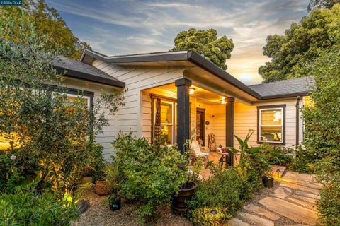 Photo of 3229 3231 Toyon Ter TER, Alameda, CA 94501 (MLS # 41139210)