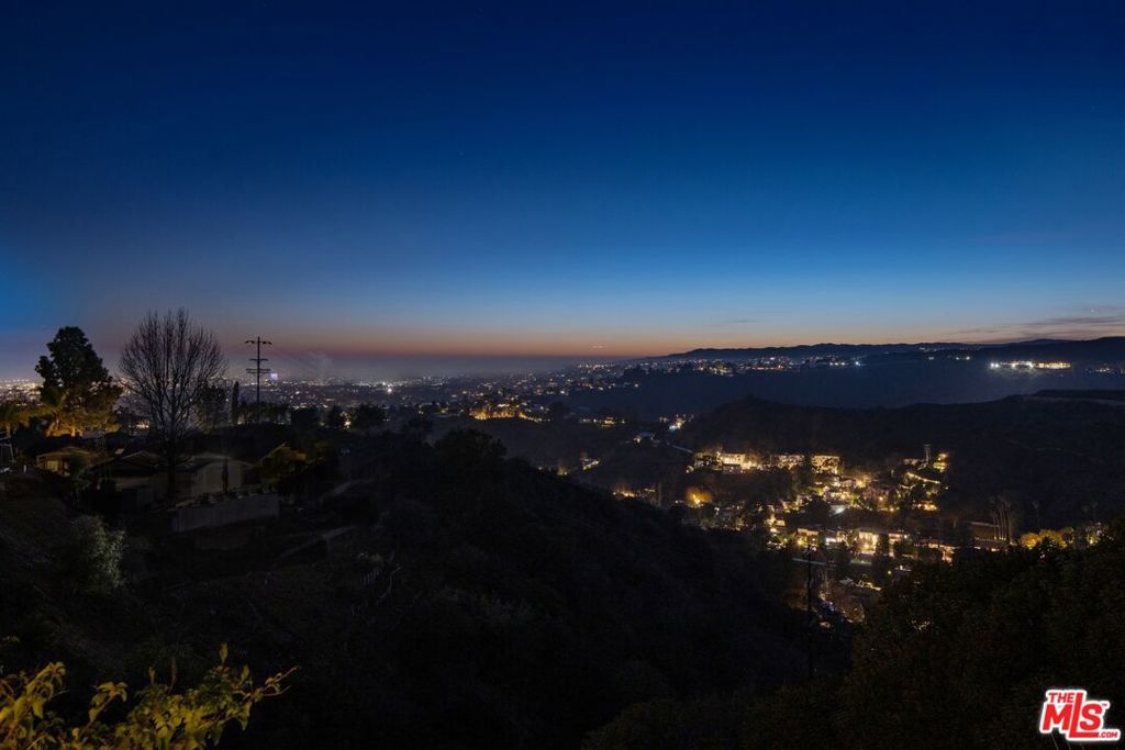 Photo of 1645 Carla Rdg, Beverly Hills, CA 90210 (MLS # 26658607)