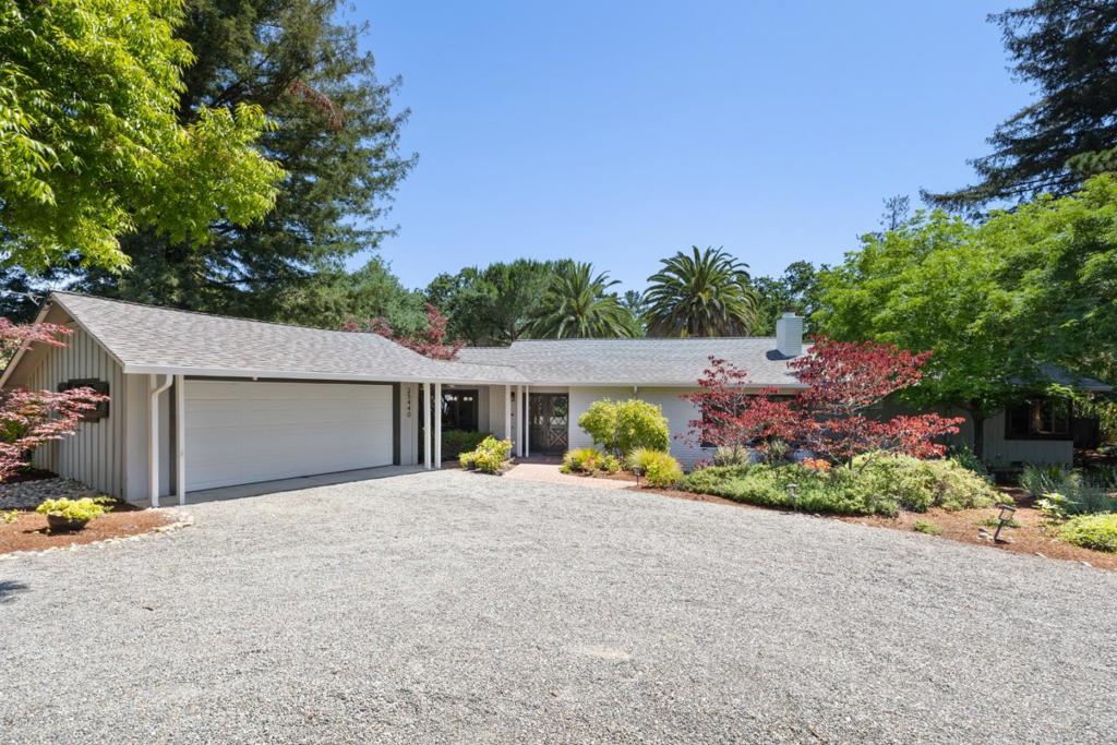 25440 Crescent Lane