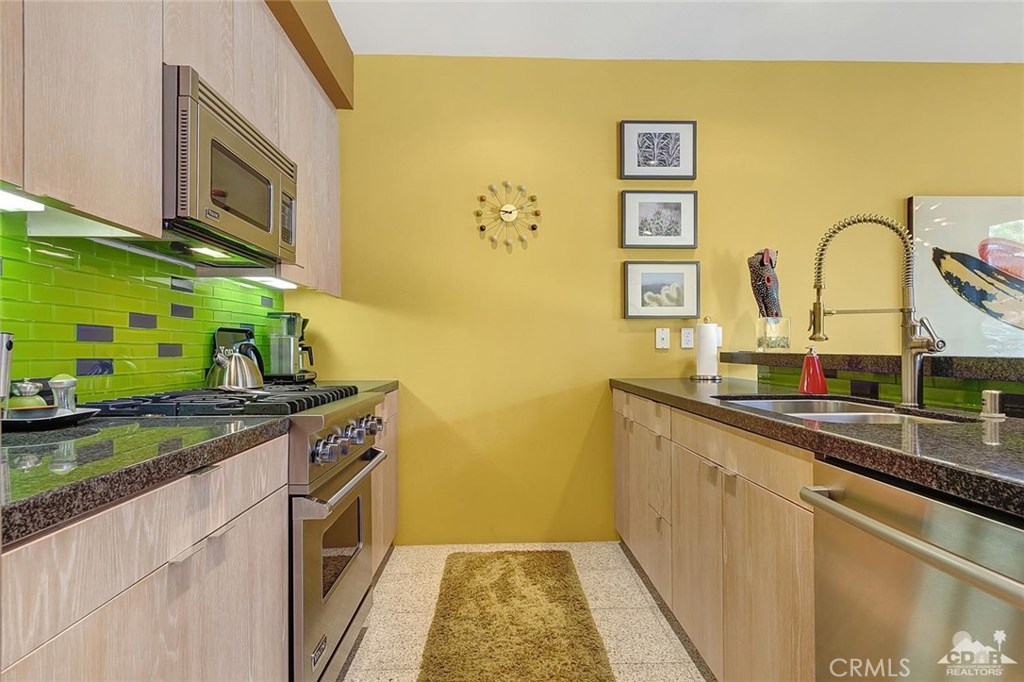 48 @ Baristo - Residential