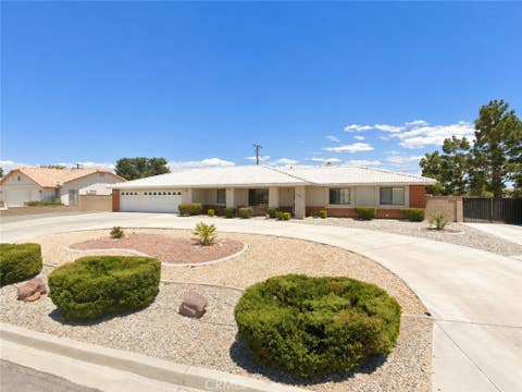 Photo of 12551 Bannock Court, Apple Valley, CA 92308 (MLS # PW26090819)