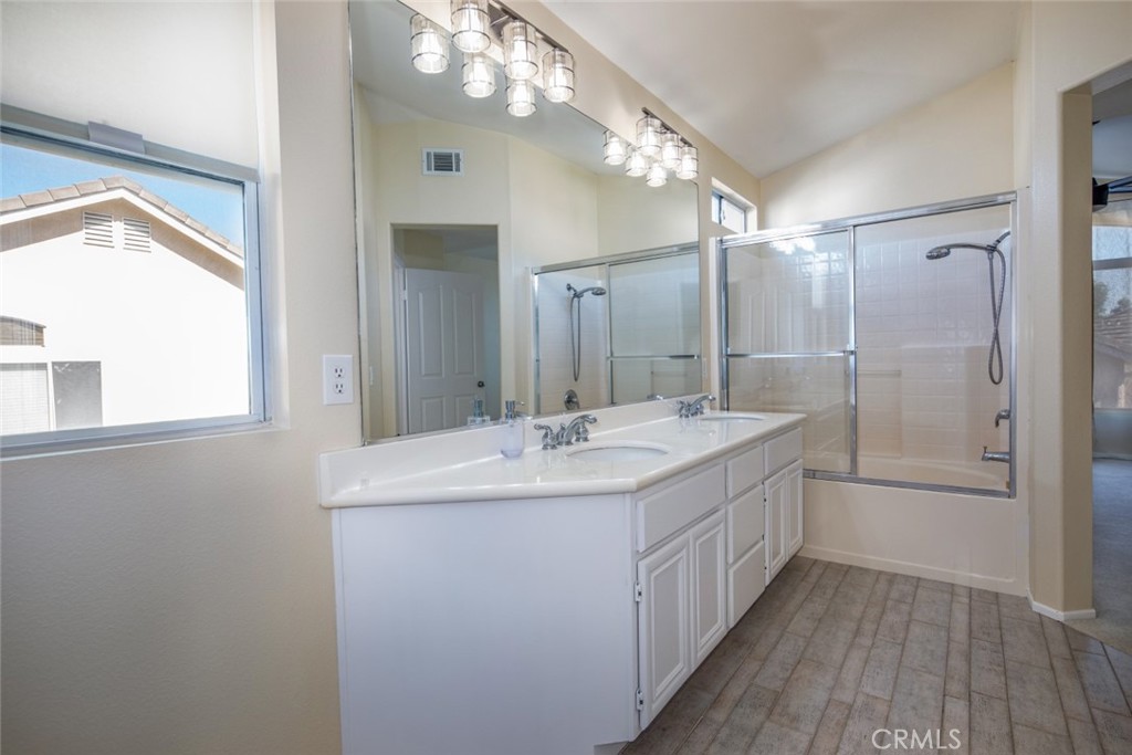 Victoria (VICT) - Residential Lease