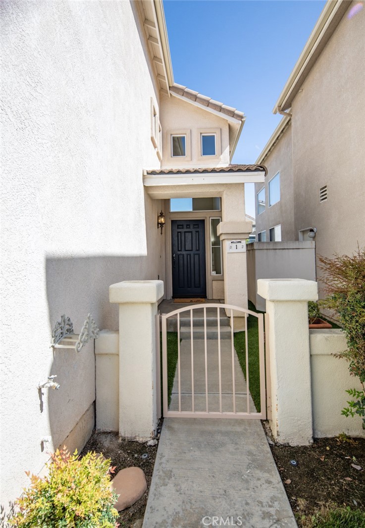 Victoria (VICT) - Residential Lease