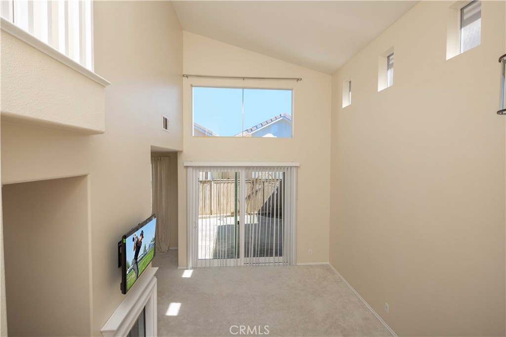 Victoria (VICT) - Residential Lease