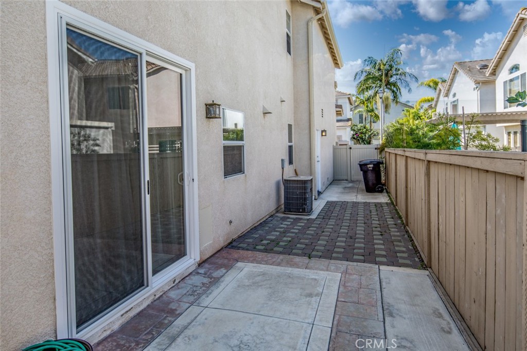 Victoria (VICT) - Residential Lease