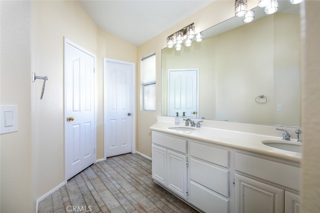 Victoria (VICT) - Residential Lease