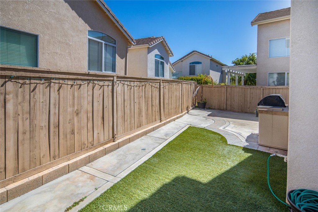 Victoria (VICT) - Residential Lease