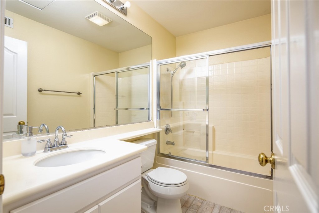 Victoria (VICT) - Residential Lease
