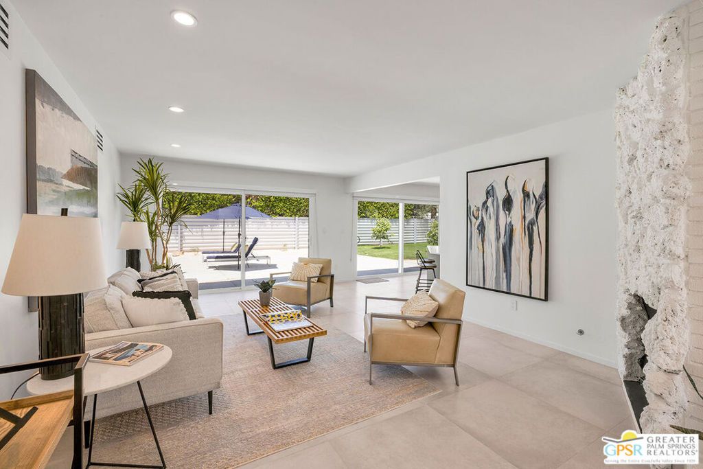 Photo of 403 N Juanita Drive, Palm Springs, CA 92262 (MLS # 25605155PS)