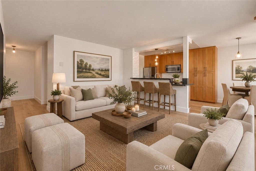 3707 E Livingston 306