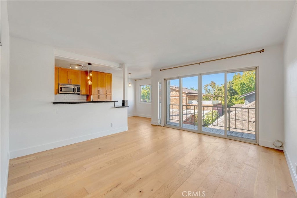 3707 E Livingston 306
