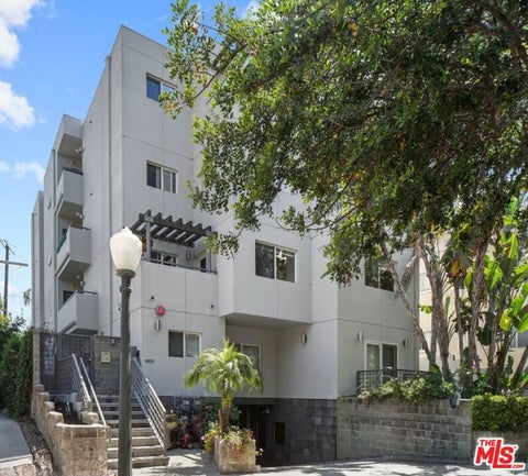 Photo of 10616 Kinnard Avenue #101, Los Angeles, CA 90024 (MLS # 26829555)