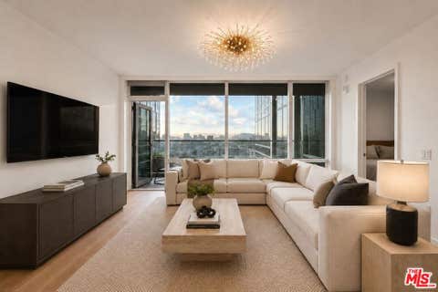 Photo of 877 Francisco Street #1716, Los Angeles, CA 90017 (MLS # 26874155)
