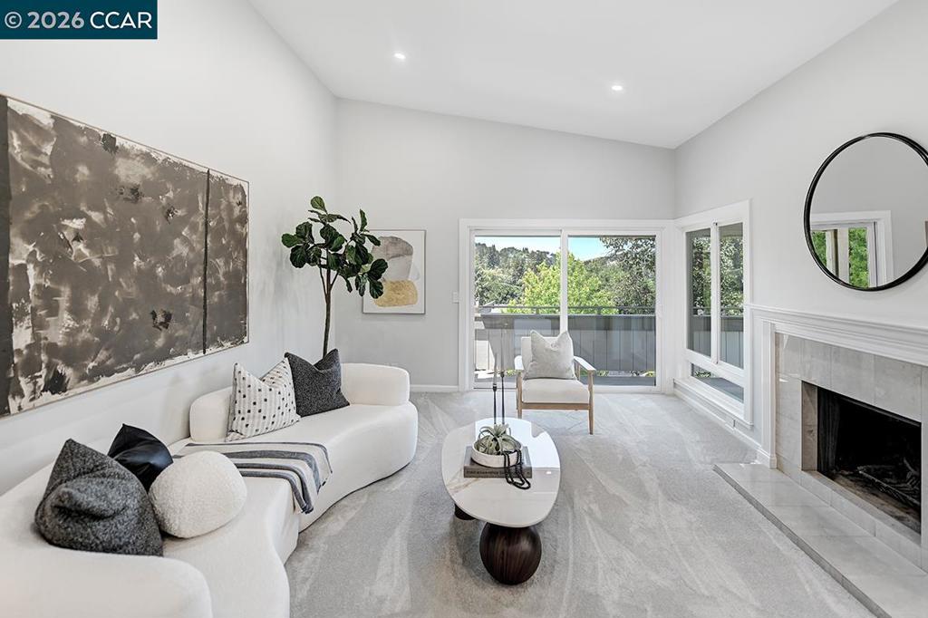 3424 ROSSMOOR PY 3