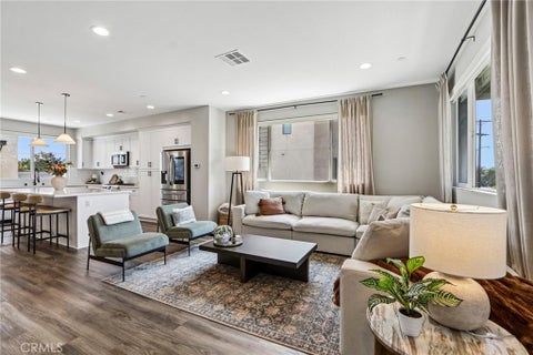 Photo of 13219 Victory Boulevard, Van Nuys, CA 91401 (MLS # SR26137377)