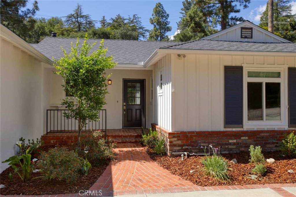 5127 Solliden Lane