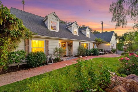 Photo of 3945 Pala Mesa Dr, Fallbrook, CA 92028 (MLS # SW25223426)