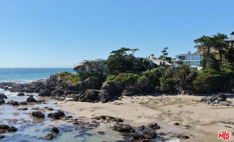Photo of 6525 Point Lechuza Drive, Malibu, CA 90265 (MLS # 26664875)