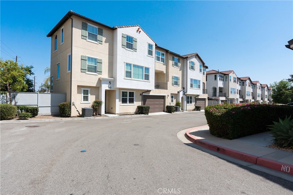 227 Promenade Street
