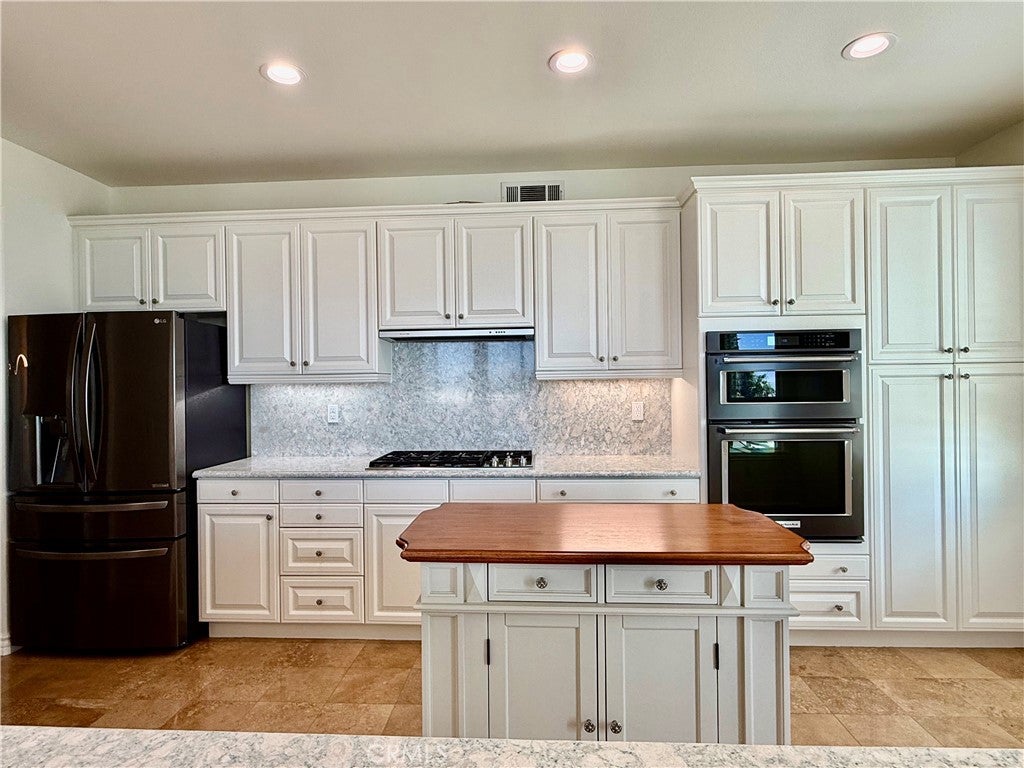 1000 E Ocean Boulevard