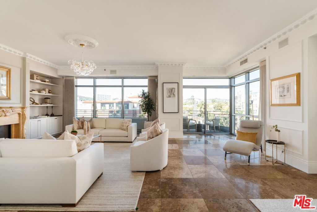 Photo of 10800 Wilshire Boulevard #502, Los Angeles, CA 90024 (MLS # 25608243)