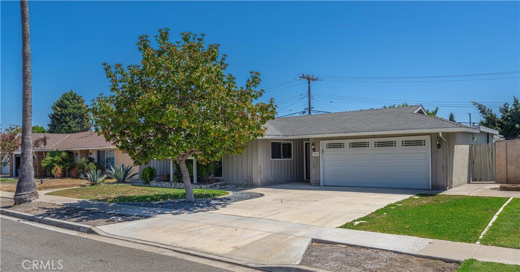 3062 Johnson Avenue, Costa Mesa CA 92626