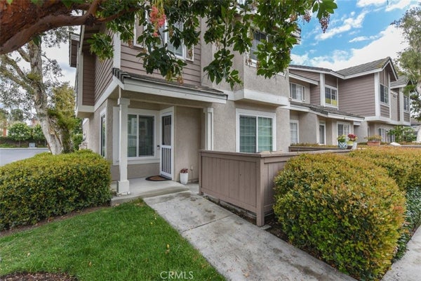 41 CHRISTAMON S # 4, IRVINE, CA 92620 - Image 91c544aacfe6cd737b7b4882e85dfeda/3538579274