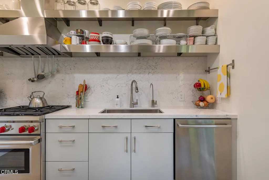 Ojai, California 93023, United States, 2 Bedrooms Bedrooms, ,2 BathroomsBathrooms,Residential,Active,253632