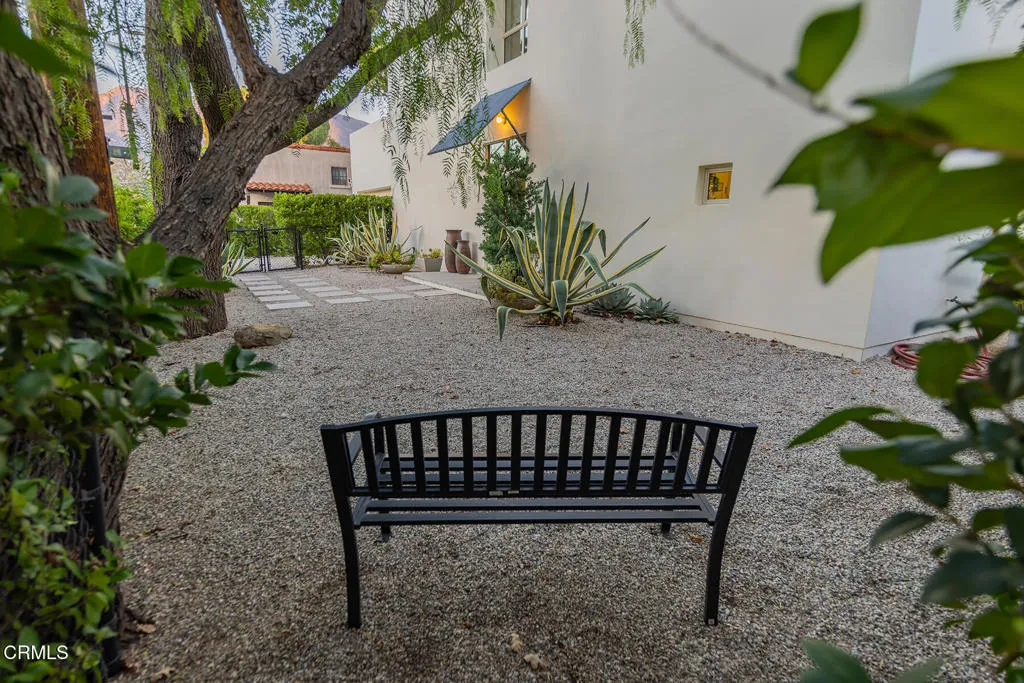 Ojai, California 93023, United States, 2 Bedrooms Bedrooms, ,2 BathroomsBathrooms,Residential,Active,253632