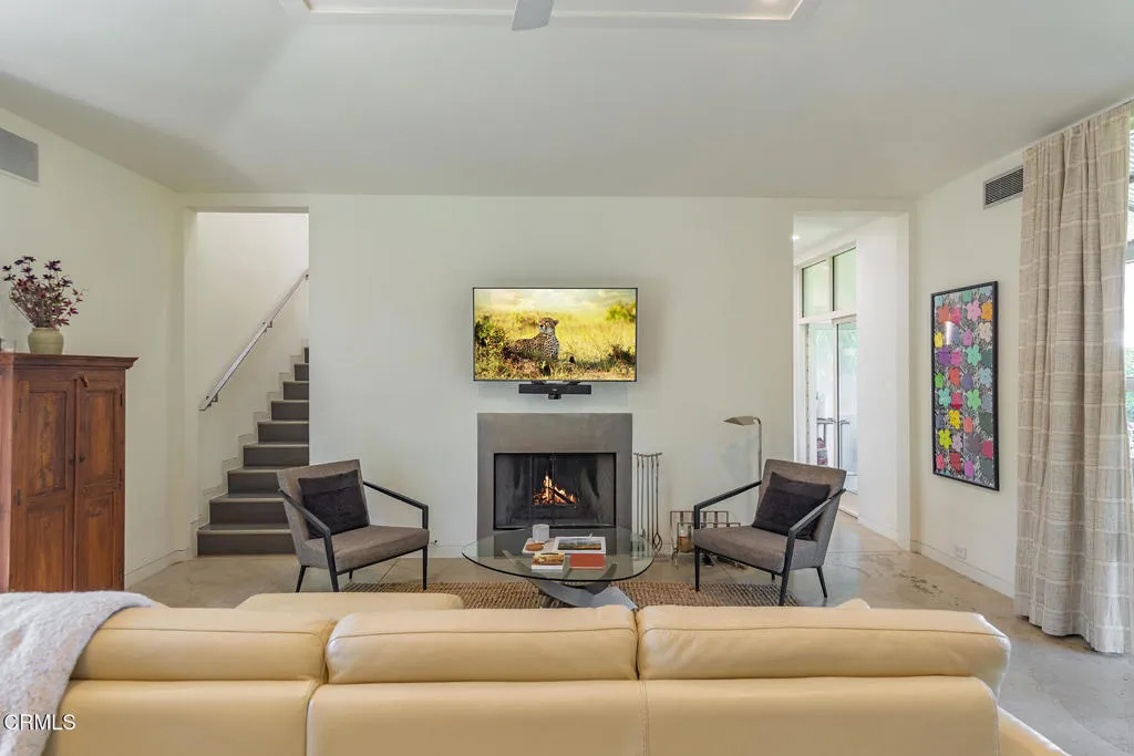 Ojai, California 93023, United States, 2 Bedrooms Bedrooms, ,2 BathroomsBathrooms,Residential,Active,253632