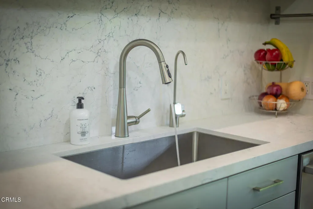 Ojai, California 93023, United States, 2 Bedrooms Bedrooms, ,2 BathroomsBathrooms,Residential,Active,253632