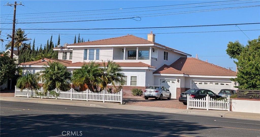 Photo of 1621 Bryan Ave Ave, Tustin, CA 92780 (MLS # HD25230700)