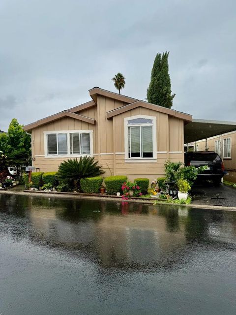 Photo of 165 Blossom Hill #268 Road, San Jose, CA 95123 (MLS # ML82027970)