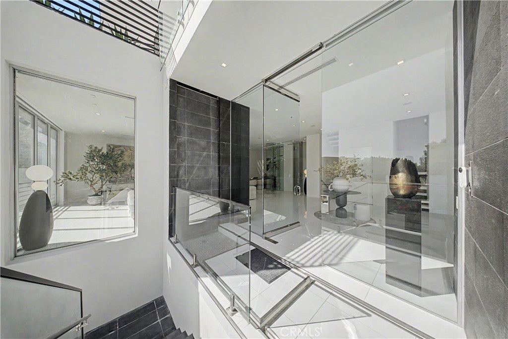 9459 Beverly Crest DR, Beverly Hills CA 90210