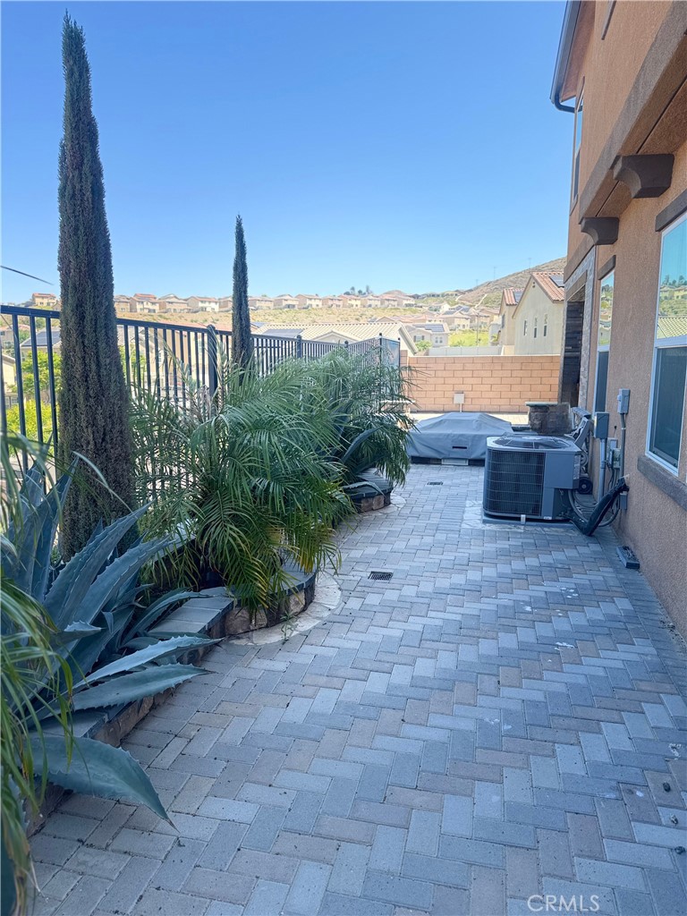 / - Residential Lease