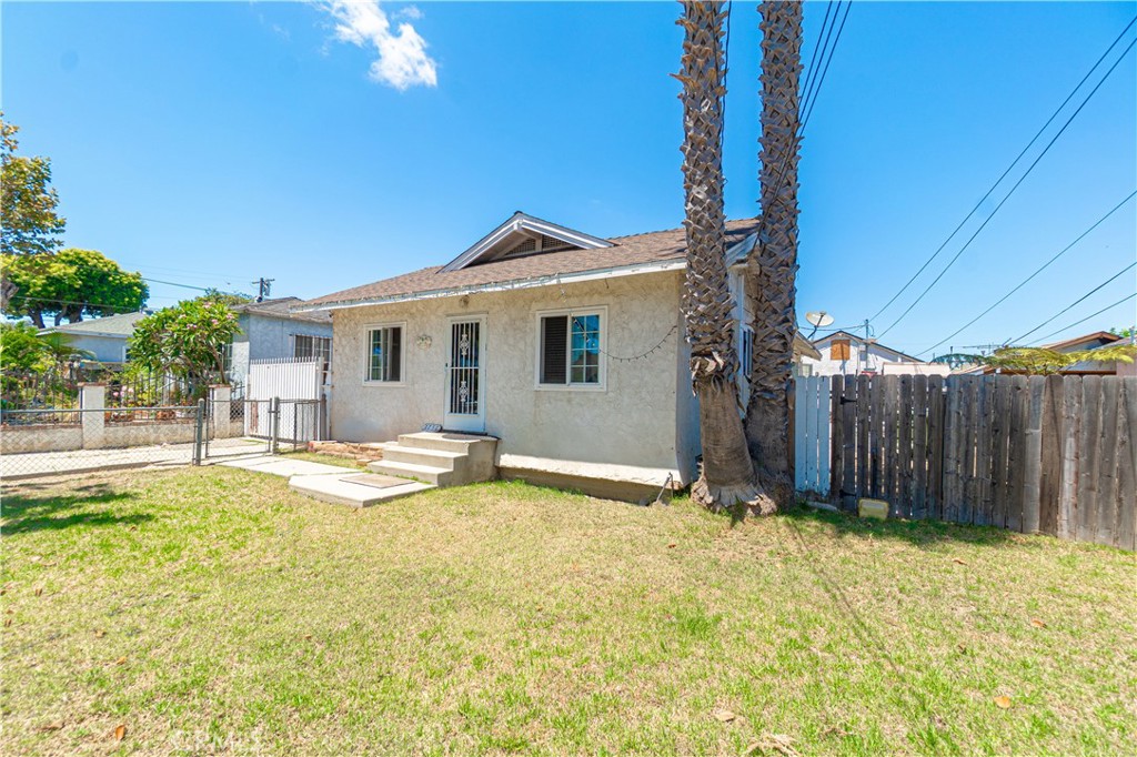 3751 W 106th Street