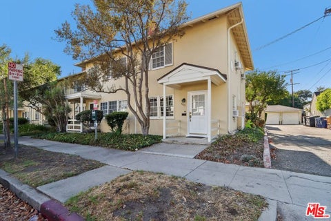 Photo of 607 Granada Street, Glendale, CA 91205 (MLS # 26974137)