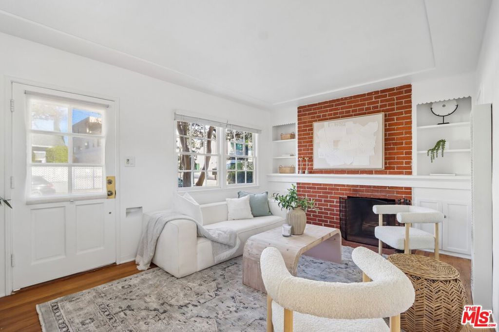 607 Granada Street, Glendale CA 91205