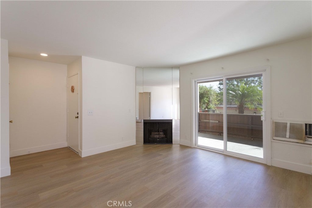 1044 S Idaho 1