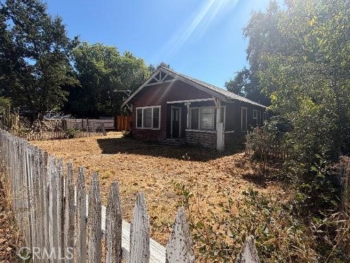 4235 Oak Street