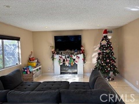 11545 Honeyglen Pacoima CA 91331