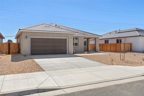 Photo of 3708 Santa Ynez Ct, Rosamond, CA 93560 (MLS # SR25239938)