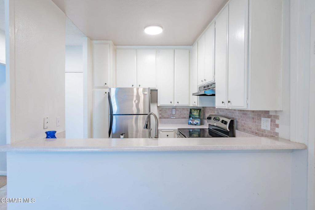 Properties 4 11645 Montana Avenue 318