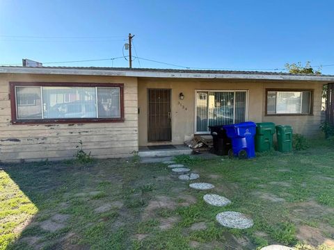 Photo of 3134 Winlow Street, San Diego, CA 92105 (MLS # PTP2508952)