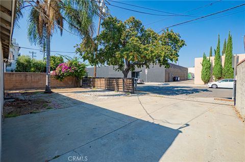 Tiny photo for 6922 Eton Avenue, Canoga Park, CA 91303 (MLS # SB25207602)