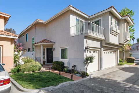 Photo of 18510 Himalayan Court, Canyon Country, CA 91351 (MLS # TR26001387)