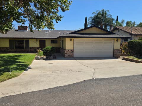 Photo of 1253 Cain LN, Escondido, CA 92027 (MLS # PW26178598)
